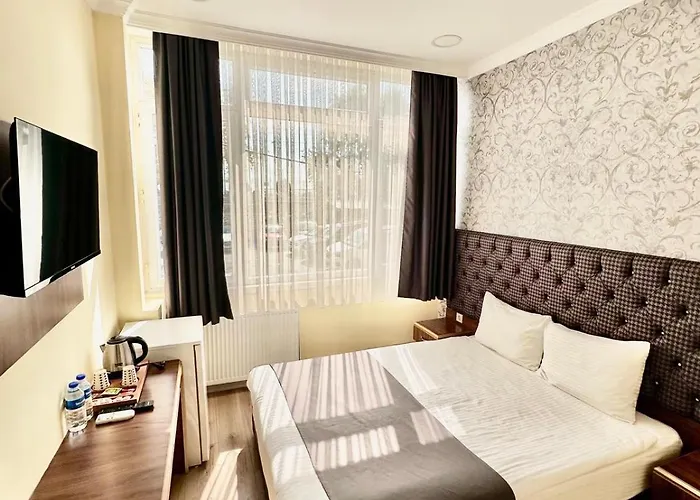 Grand Ararat Hotel 4*