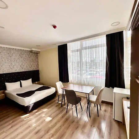 فندق Grand Ararat 4*